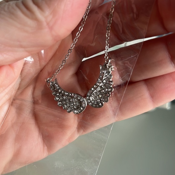 Bling Angel Wing Silver Plated Necklace - Picture 3 of 5